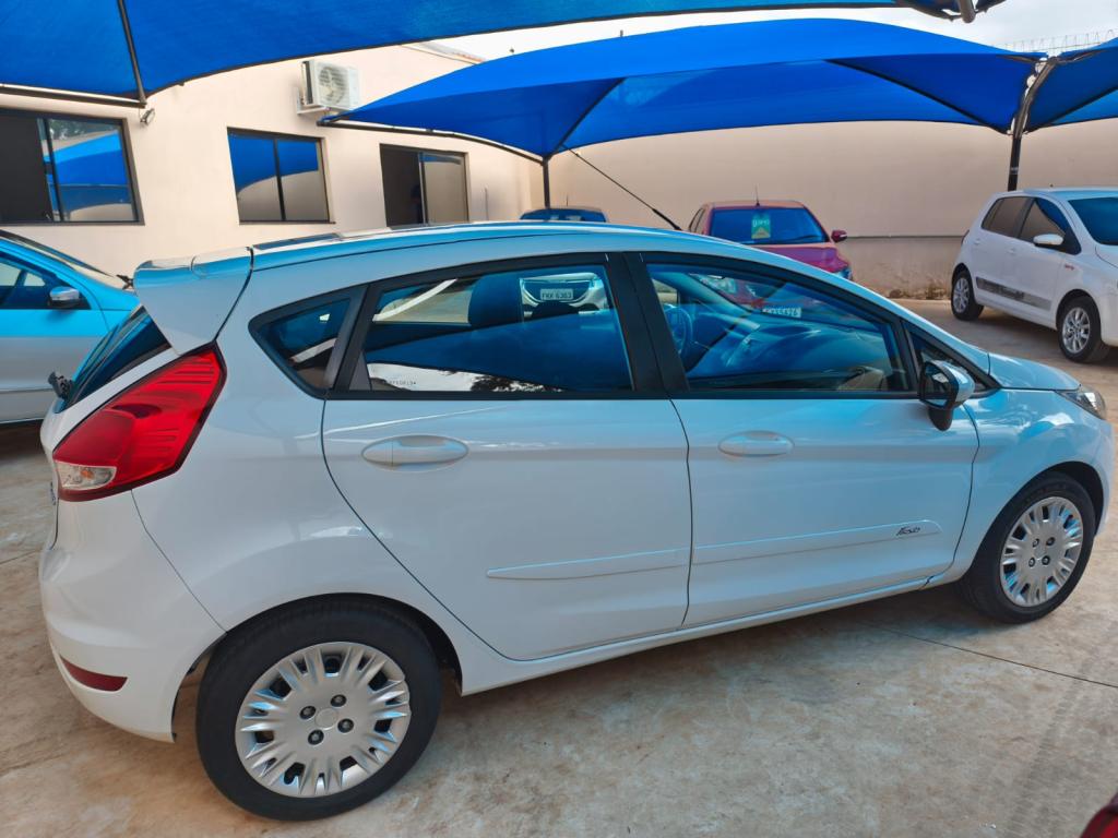 FORD Fiesta Hatch - Foto