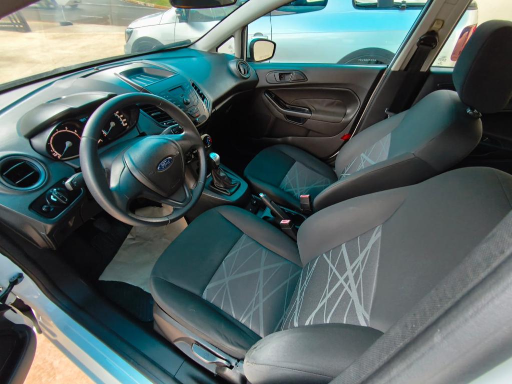 FORD Fiesta Hatch - Foto