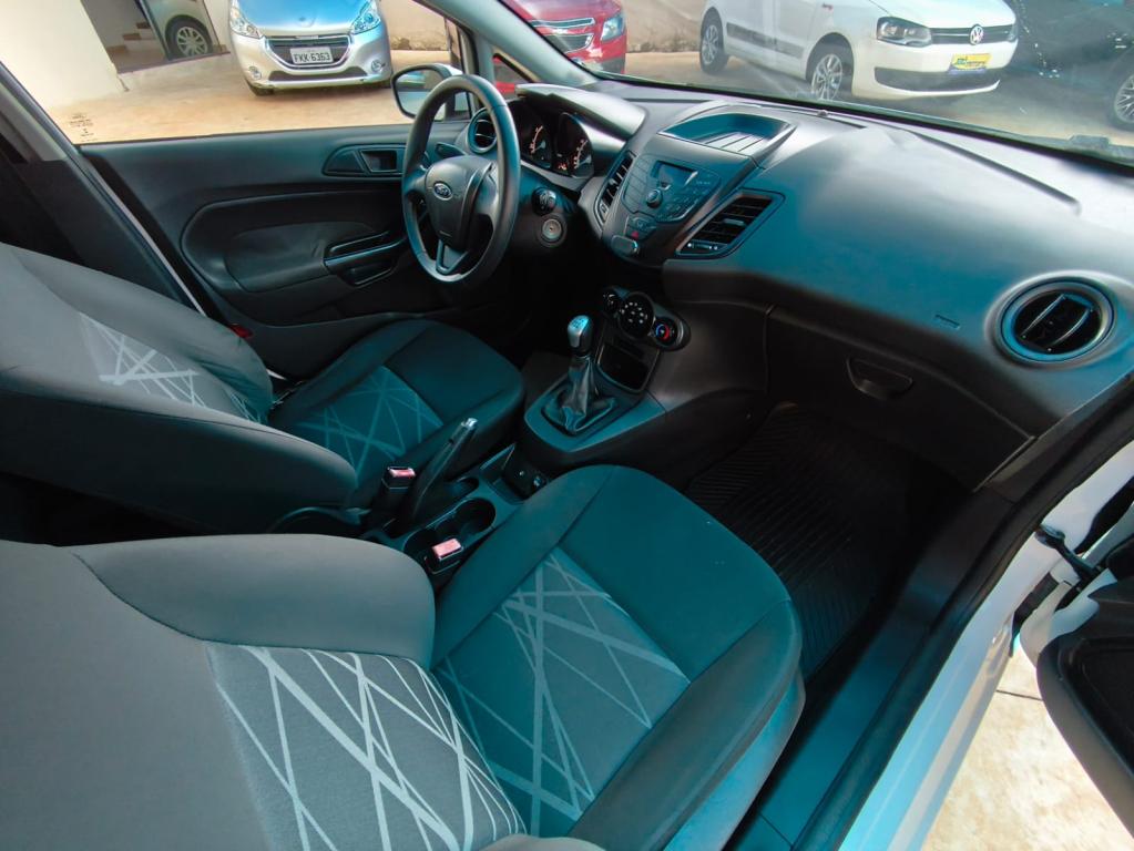 FORD Fiesta Hatch - Foto