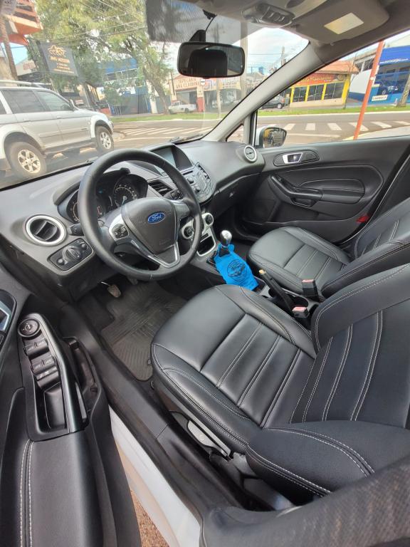 FORD Fiesta Hatch - Foto