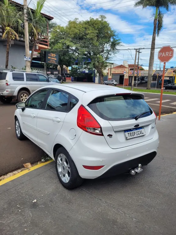 FORD Fiesta Hatch - Foto