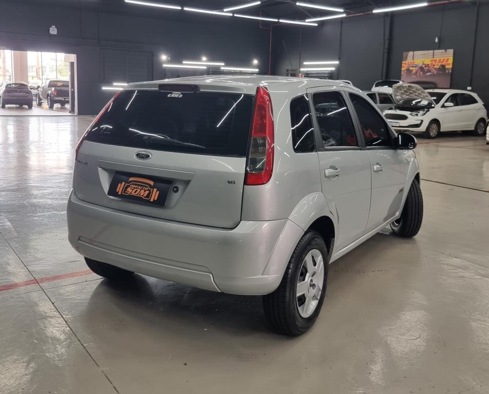 FORD Fiesta Hatch - Foto