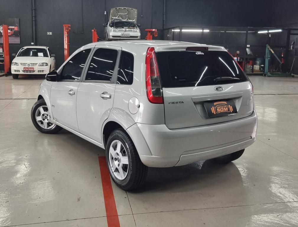 FORD Fiesta Hatch - Foto