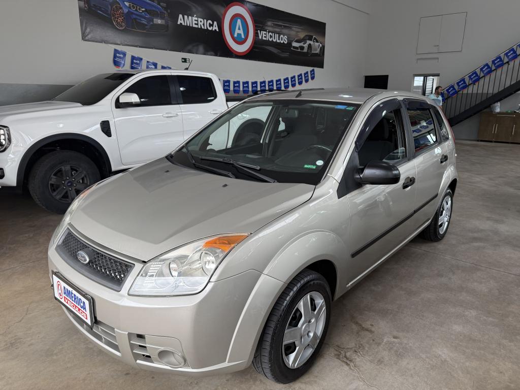 FORD Fiesta Hatch - Foto