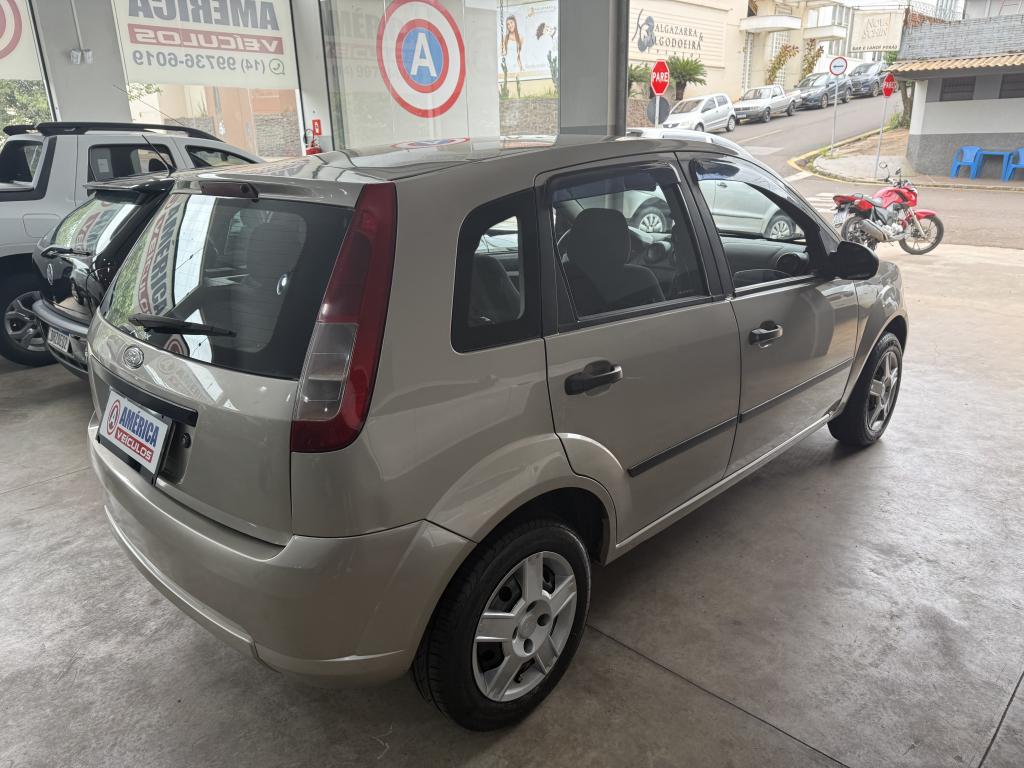 FORD Fiesta Hatch - Foto