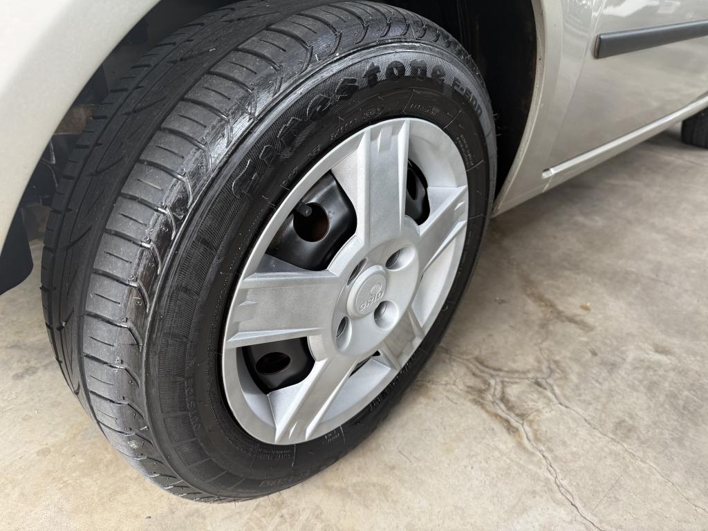 FORD Fiesta Hatch - Foto