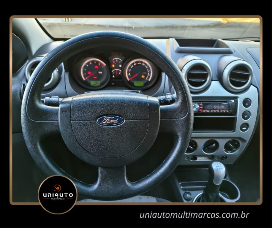 FORD Fiesta Hatch - Foto