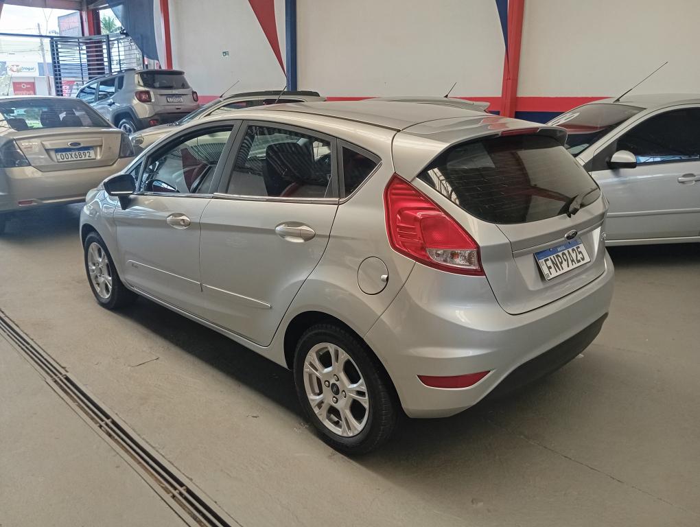 FORD Fiesta Hatch - Foto