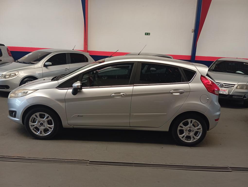 FORD Fiesta Hatch - Foto