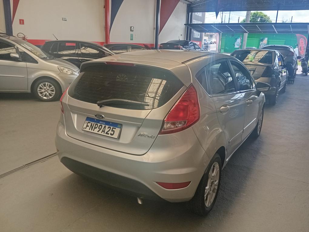 FORD Fiesta Hatch - Foto