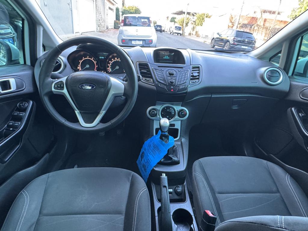 FORD Fiesta Hatch - Foto