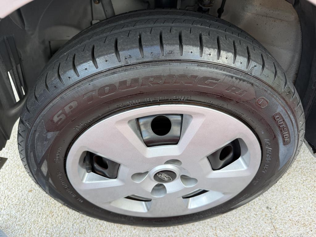 FORD Fiesta Hatch - Foto