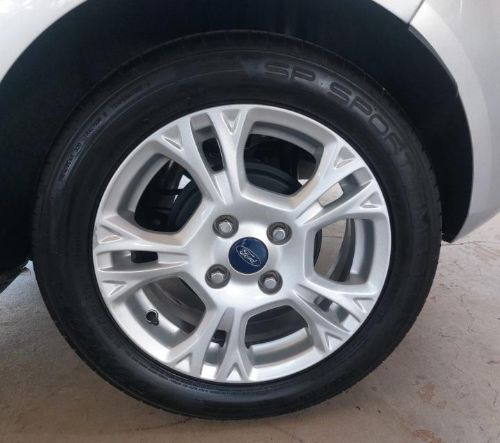 FORD Fiesta Hatch - Foto