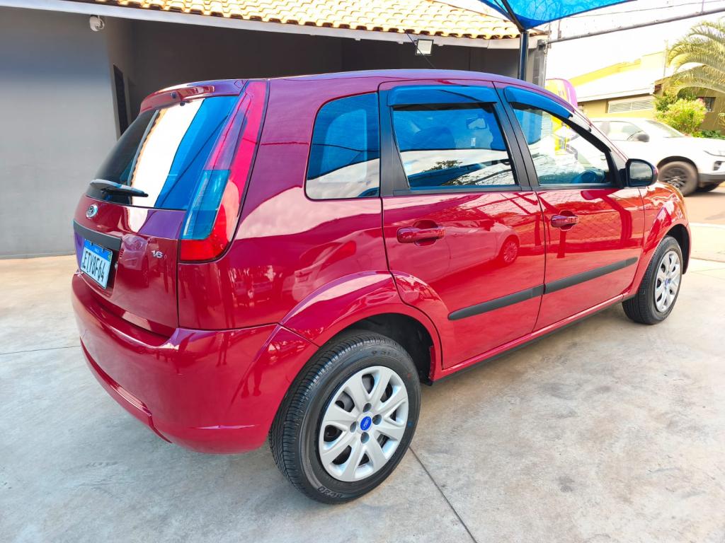 FORD Fiesta Hatch - Foto