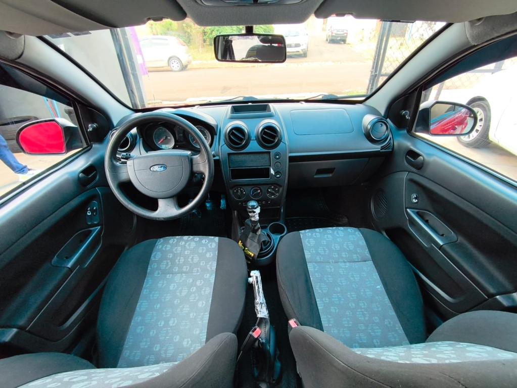 FORD Fiesta Hatch - Foto