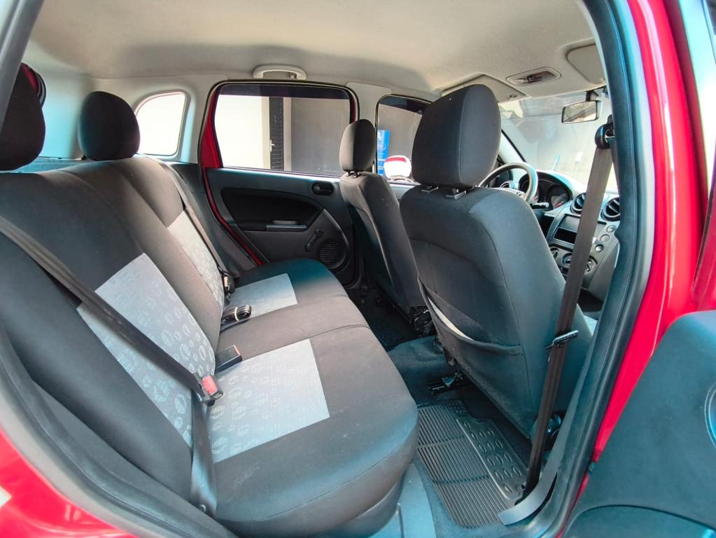 FORD Fiesta Hatch - Foto