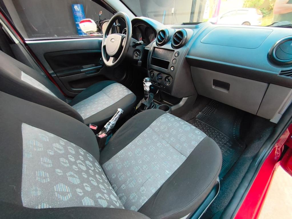 FORD Fiesta Hatch - Foto