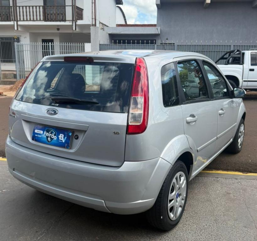 FORD Fiesta Hatch - Foto