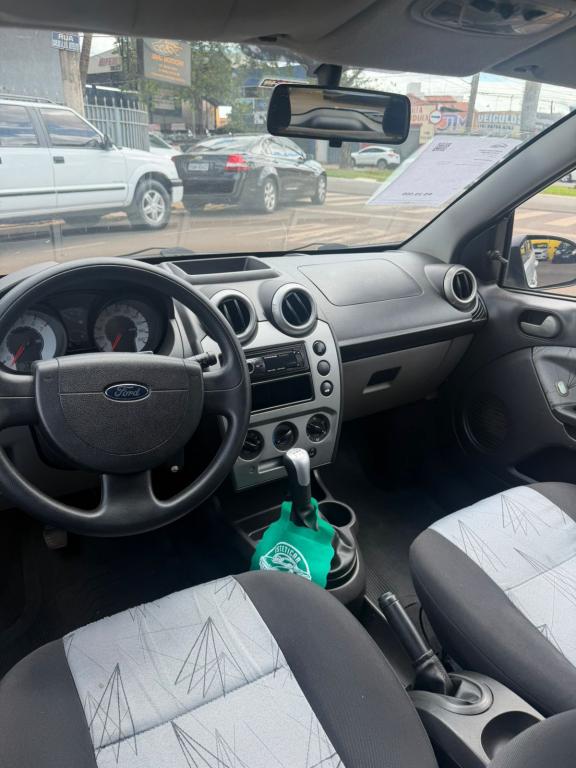 FORD Fiesta Hatch - Foto