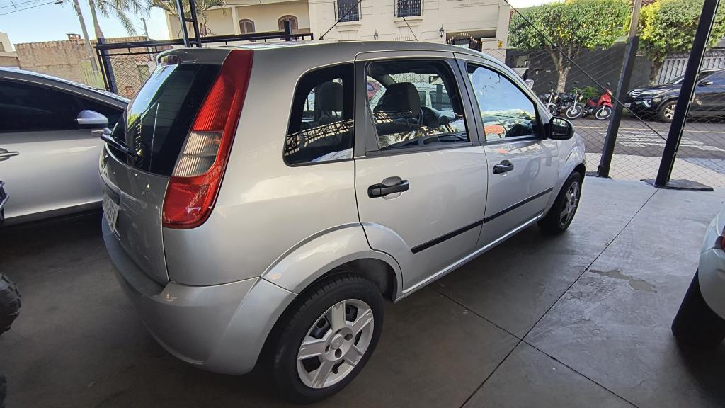 FORD Fiesta Hatch - Foto