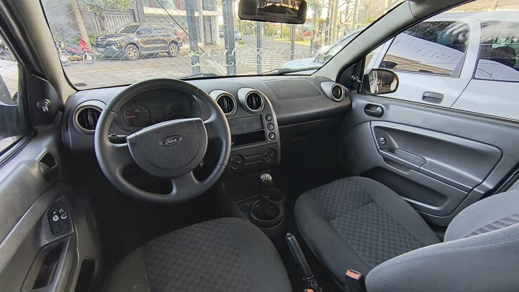 FORD Fiesta Hatch - Foto