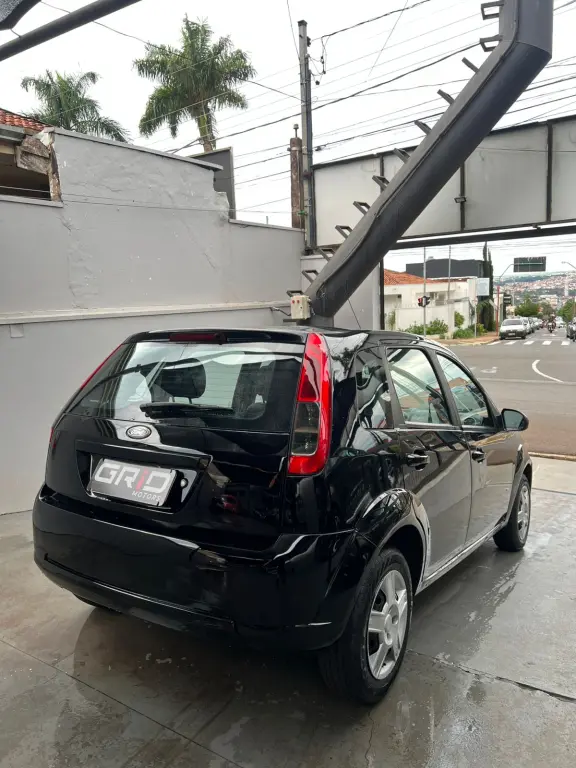 FORD Fiesta Hatch - Foto