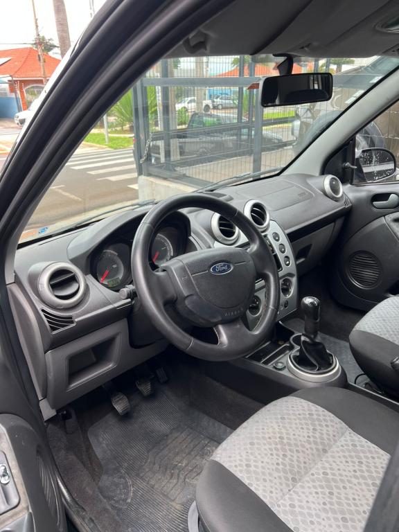 FORD Fiesta Hatch - Foto