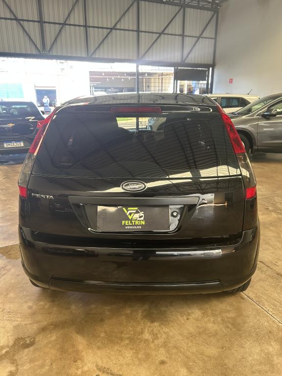 FORD Fiesta Hatch - Foto