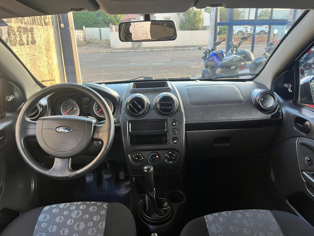 FORD Fiesta Hatch - Foto