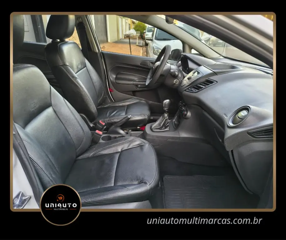 FORD Fiesta Hatch - Foto