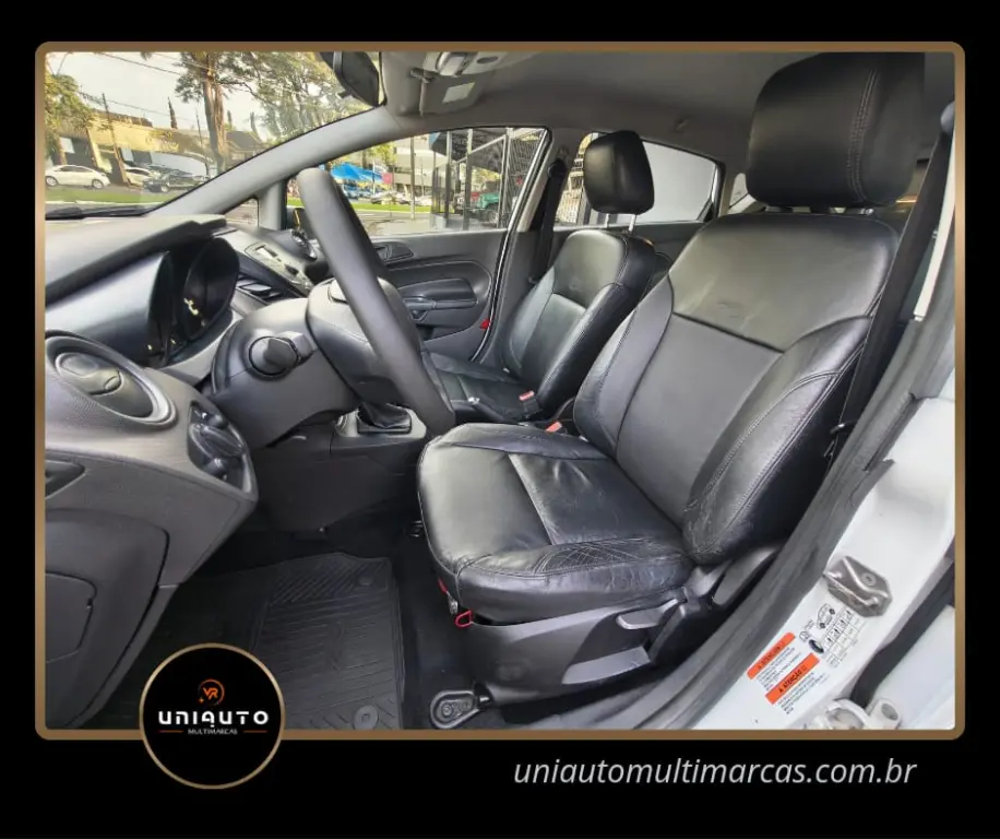 FORD Fiesta Hatch - Foto