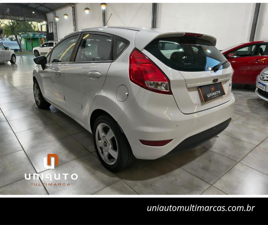 FORD Fiesta Hatch - Foto