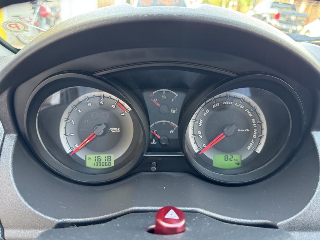 FORD Fiesta Hatch - Foto