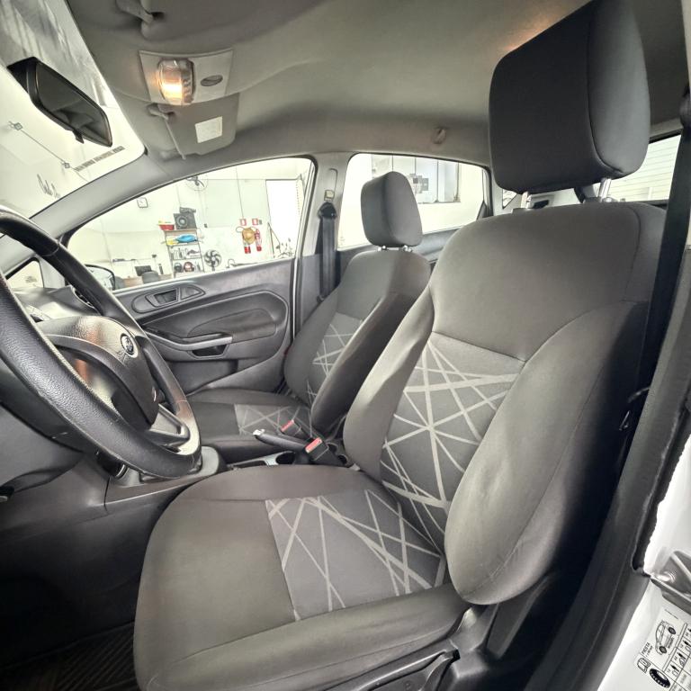 FORD Fiesta Hatch - Foto