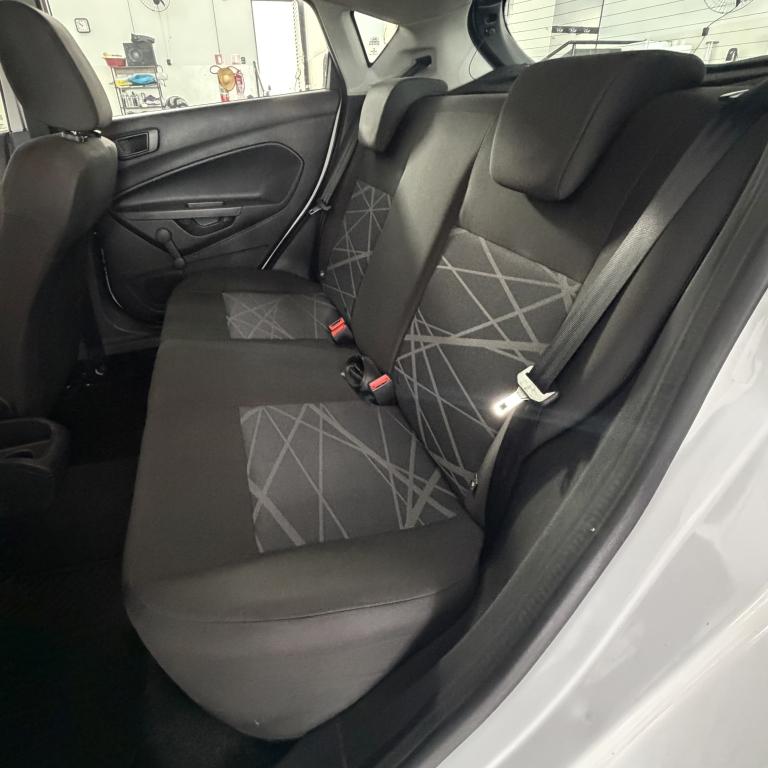 FORD Fiesta Hatch - Foto