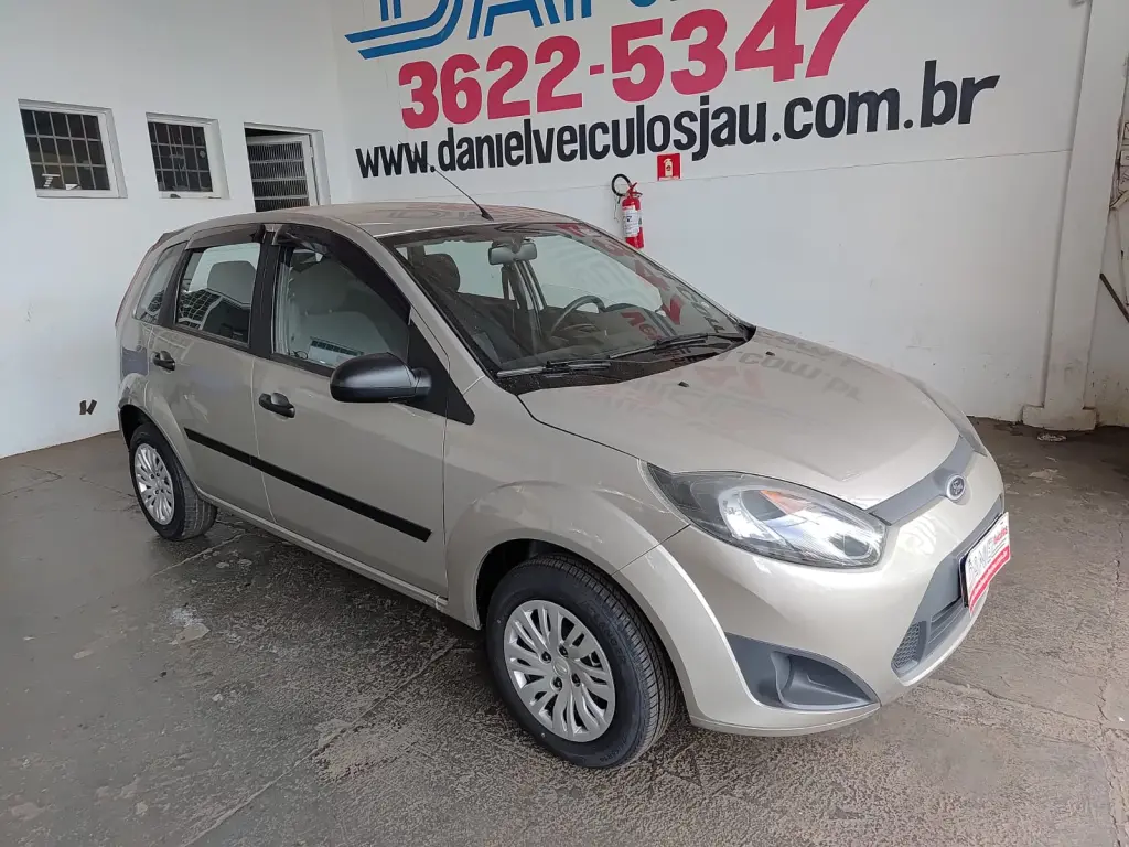 FORD Fiesta Hatch - Foto