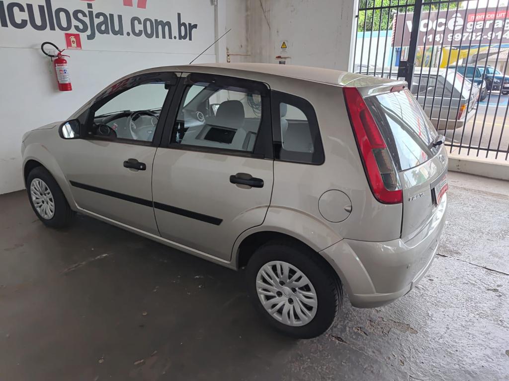 FORD Fiesta Hatch - Foto