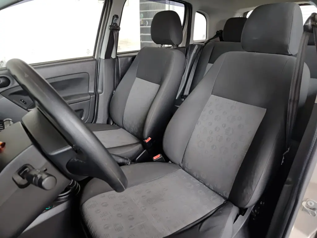 FORD Fiesta Hatch - Foto