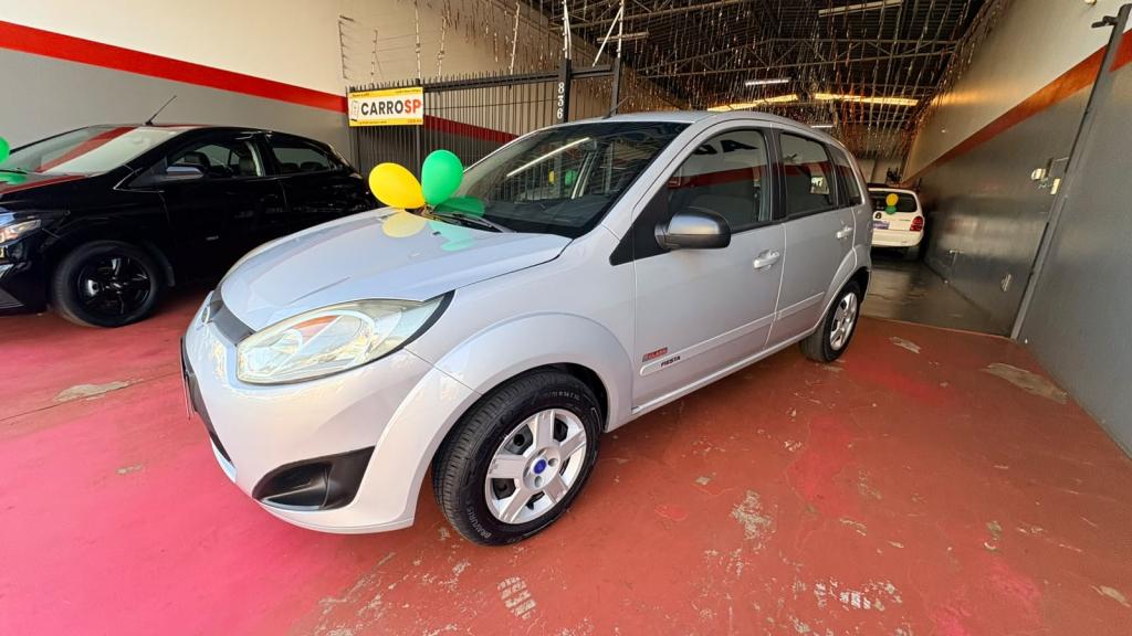 FORD Fiesta Hatch - Foto