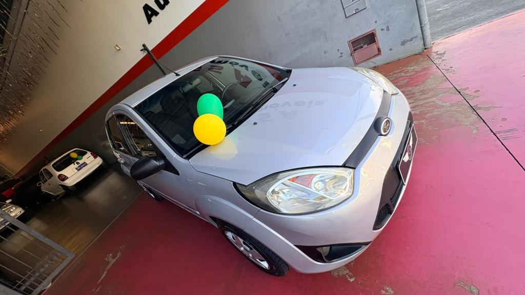 FORD Fiesta Hatch - Foto