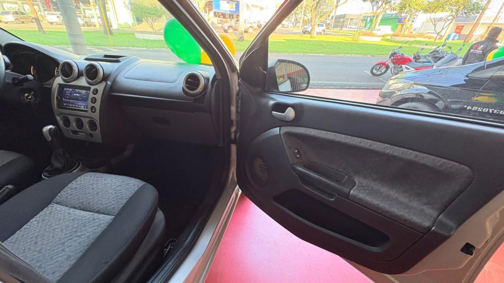 FORD Fiesta Hatch - Foto