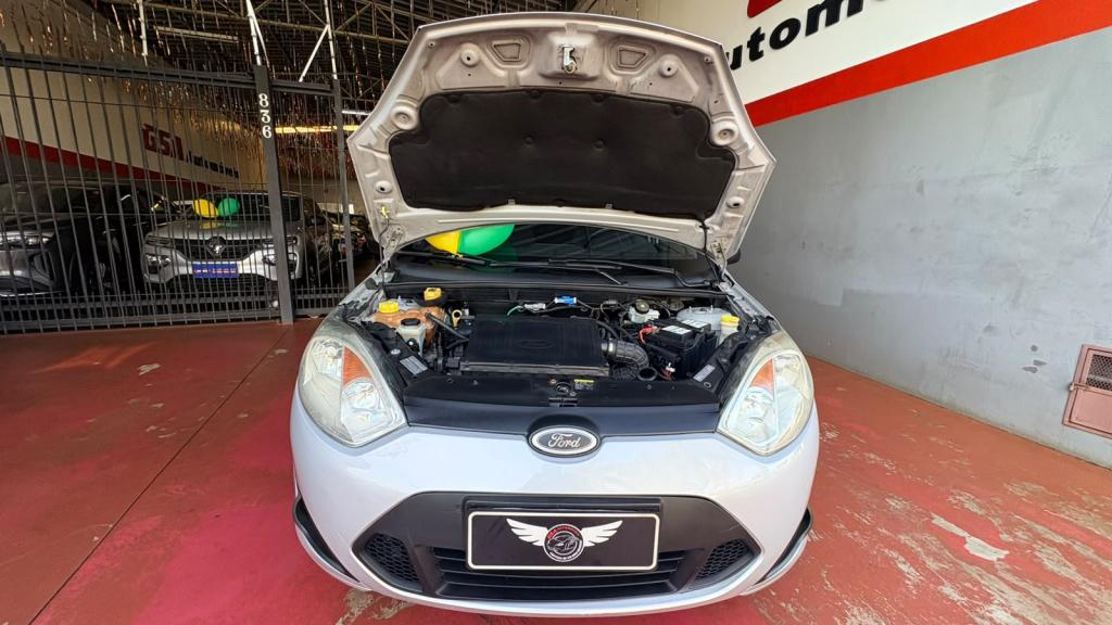 FORD Fiesta Hatch - Foto