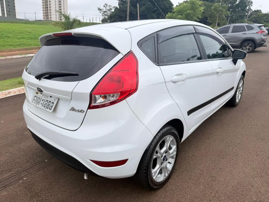 FORD Fiesta Hatch - Foto