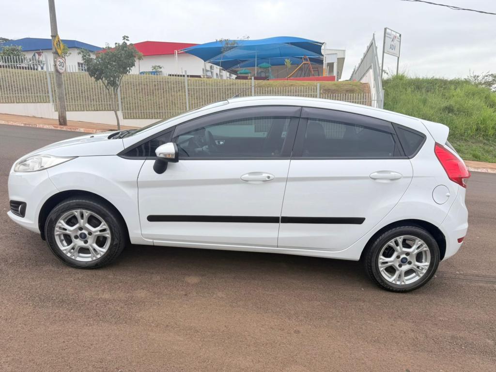 FORD Fiesta Hatch - Foto
