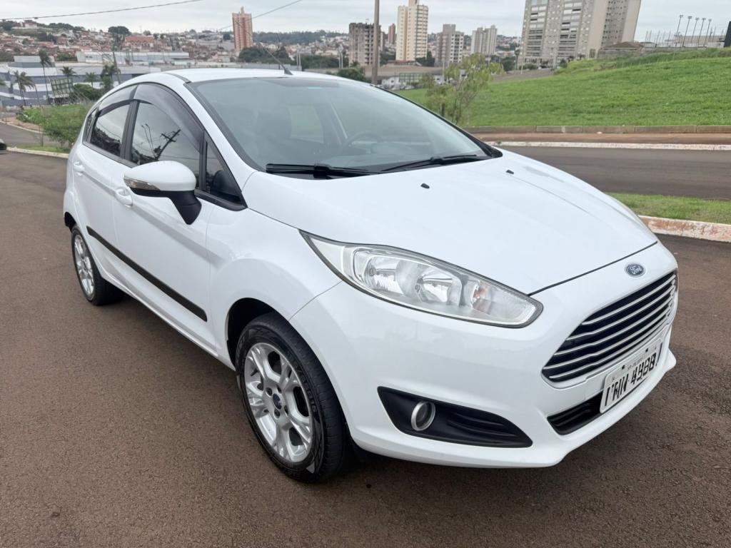 FORD Fiesta Hatch - Foto