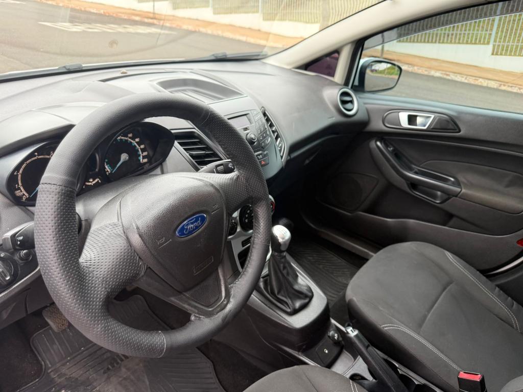 FORD Fiesta Hatch - Foto