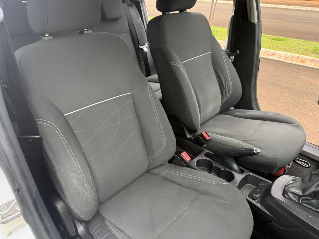 FORD Fiesta Hatch - Foto