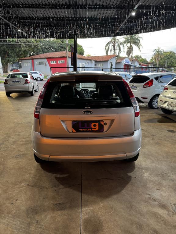 FORD Fiesta Hatch - Foto