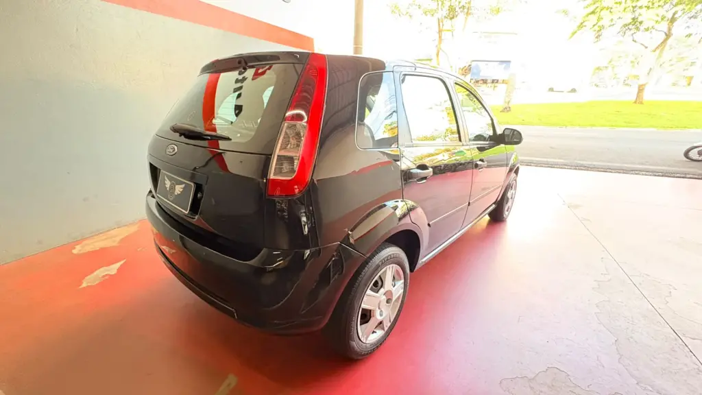 FORD Fiesta Hatch - Foto