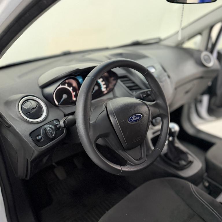 FORD Fiesta Hatch - Foto
